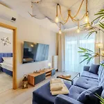 Laba Kasprowicza 20 Parking Basen Fitness Bawialnia W Cenie, Parkplatz Schwimmbad Fitness Spielzimmer Im Preis Apartment