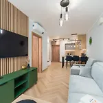 Laba Kasprowicza 20 Parking Basen Fitness Bawialnia W Cenie, Parkplatz Schwimmbad Fitness Spielzimmer Im Preis