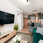 Lägenhet Laba Kasprowicza 20 Parking Basen Fitness Bawialnia W Cenie, Parkplatz Schwimmbad Fitness Spielzimmer Im Preis
