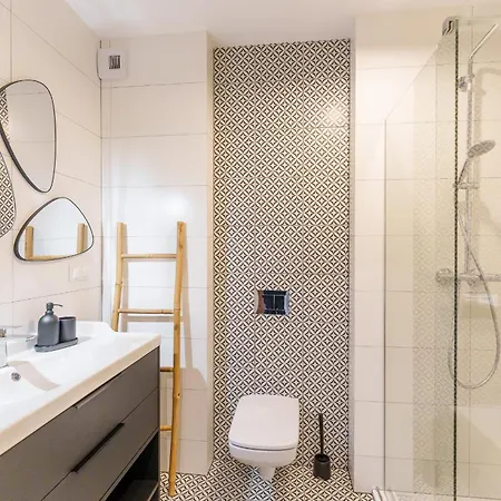 Laba Kasprowicza 20 Parking Basen Fitness Bawialnia W Cenie, Parkplatz Schwimmbad Fitness Spielzimmer Im Preis كولوبرزيغ