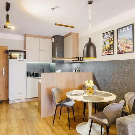 Laba Kasprowicza 20 Parking Basen Fitness Bawialnia W Cenie, Parkplatz Schwimmbad Fitness Spielzimmer Im Preis شقة