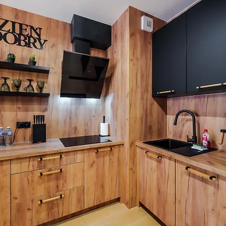 Laba Kasprowicza 20 Parking Basen Fitness Bawialnia W Cenie, Parkplatz Schwimmbad Fitness Spielzimmer Im Preis * كولوبرزيغ