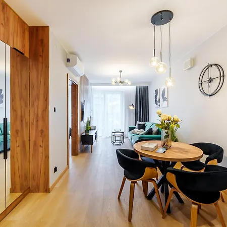 Laba Kasprowicza 20 Parking Basen Fitness Bawialnia W Cenie, Parkplatz Schwimmbad Fitness Spielzimmer Im Preis