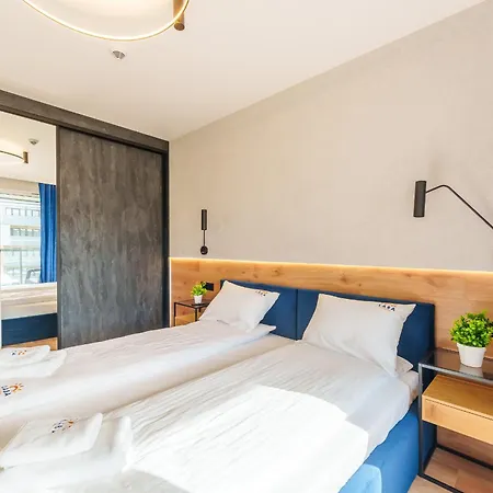 Laba Kasprowicza 20 Parking Basen Fitness Bawialnia W Cenie, Parkplatz Schwimmbad Fitness Spielzimmer Im Preis Kołobrzeg