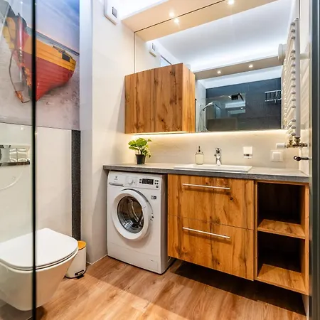 Laba Kasprowicza 20c Parking Basen Fitness Bawialnia W Cenie, Parkplatz Schwimmbad Fitness Spielzimmer Im Preis * كولوبرزيغ